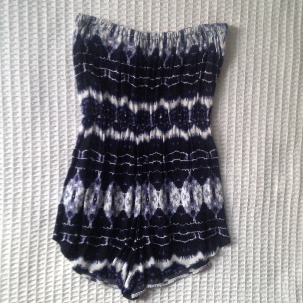 NWT Flynn Skye strapless tie dye Romper medium - Picture 3 of 4